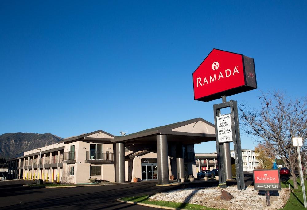Ramada By Wyndham Flagstaff East Hotel Eksteriør billede