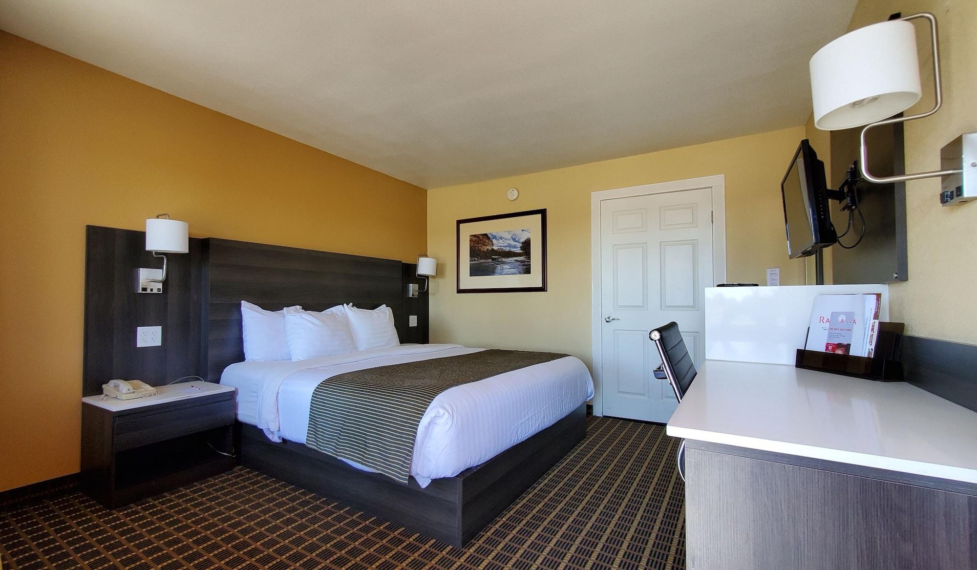 Ramada By Wyndham Flagstaff East Hotel Eksteriør billede