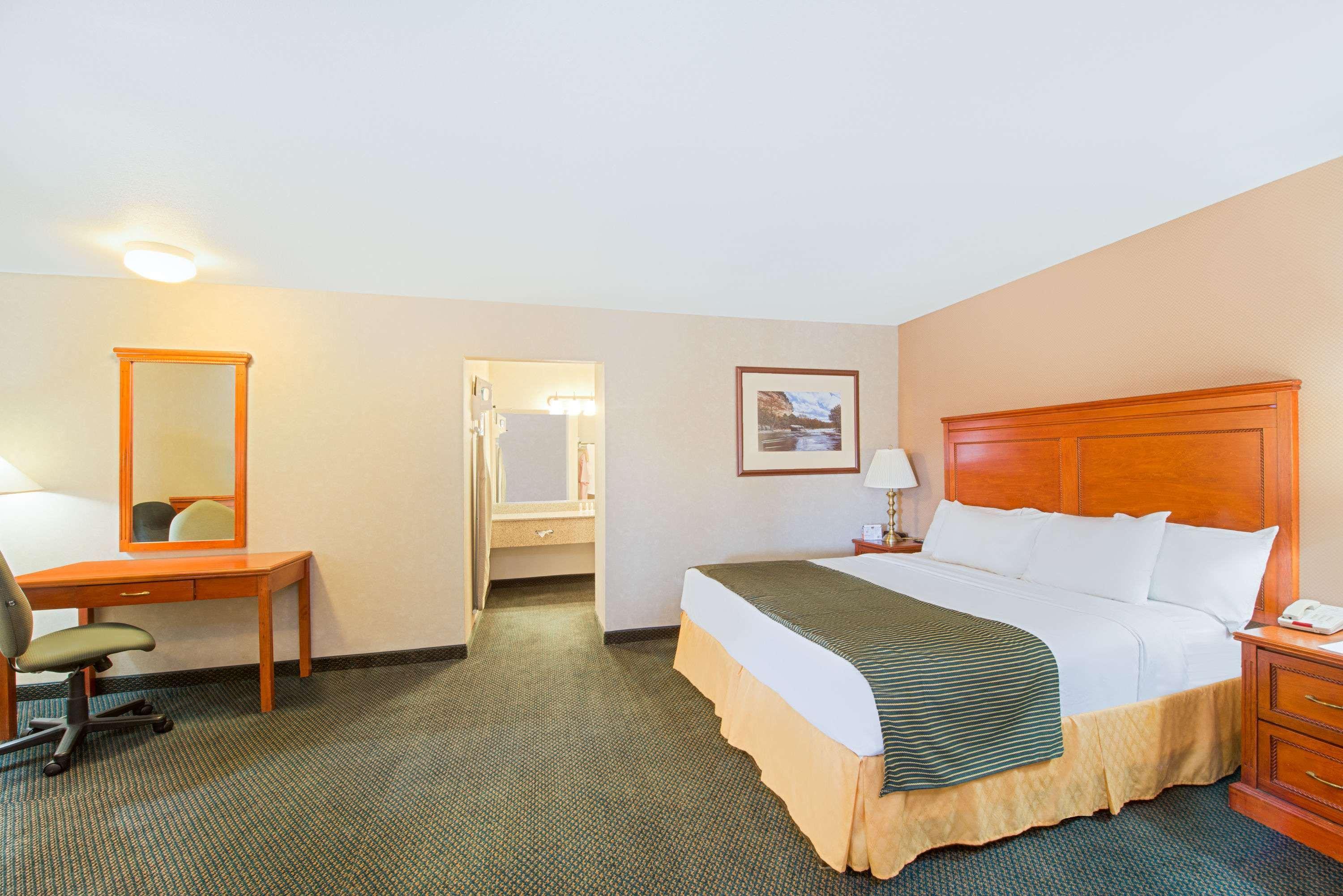 Ramada By Wyndham Flagstaff East Hotel Eksteriør billede